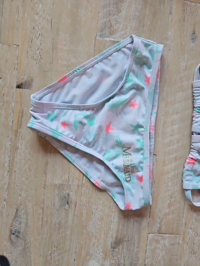 Maillot de bain/ bikini fille sirene marque Disney princess  taille 4-5 ans - photo numéro 2