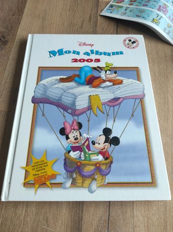 Livre : Mon album 2005 Disney