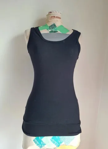 Débardeur noir moulant, taille unique, ( convient XS/S), taille très petit