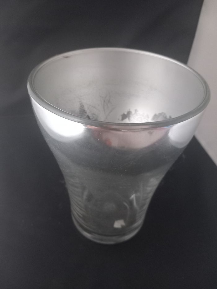 Vase en verre gris