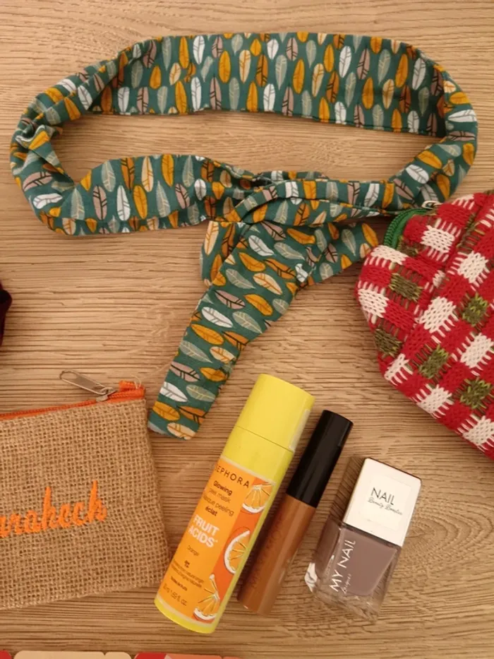 Lot trousse maquillage coiffure - photo numéro 4