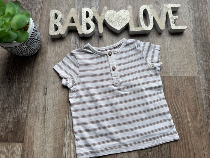 - Tee shirt Kiabi - 6 mois - Très bon état