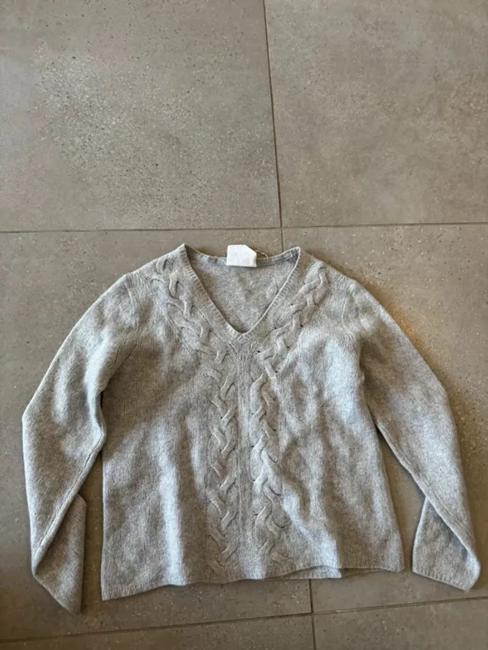 Pull en laine et en cachemire Loft design by. taille M, très bon état