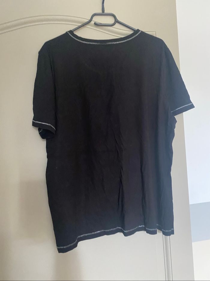T-shirt noir - photo numéro 6