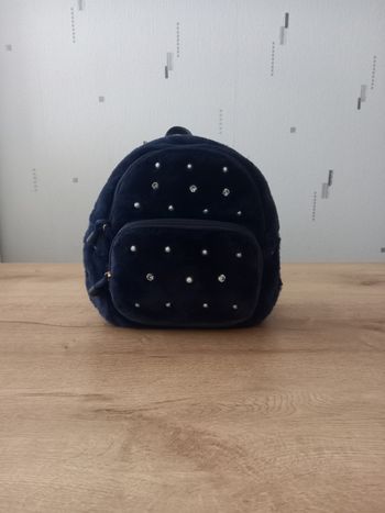 Sac à dos matière peluche. 