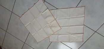 Serviettes de table vintage brodée