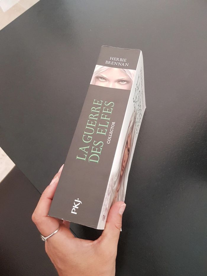 La guerre des elfes - Collector Herbie Brennan - photo numéro 2