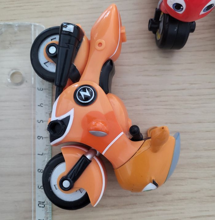Famille Moto Ricky Zoom - photo numéro 3