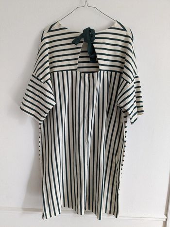 Robe rayée blanche et verte petit bateau taille 3