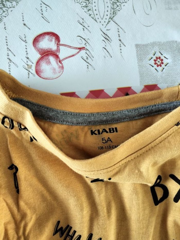 T-shirt manches longues moutarde kiabi (5 ans) 108-113 cm - photo numéro 3