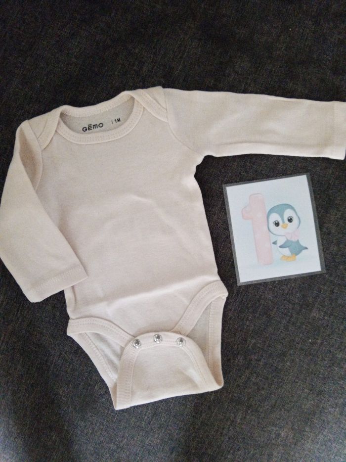 Bodie rose pâle _ 1 mois