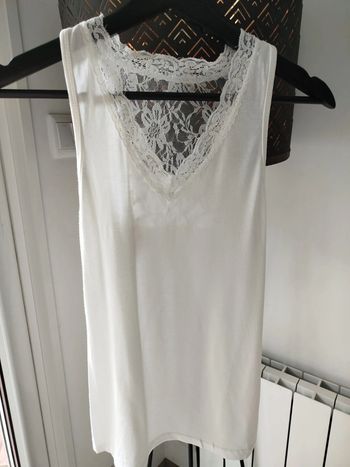 #top#blanc#dentelle