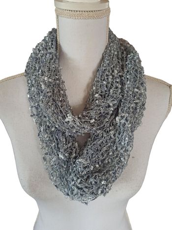 Tour de cou gris