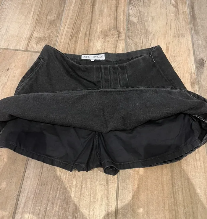 Jupe short en jean noir Zara fille - photo numéro 2