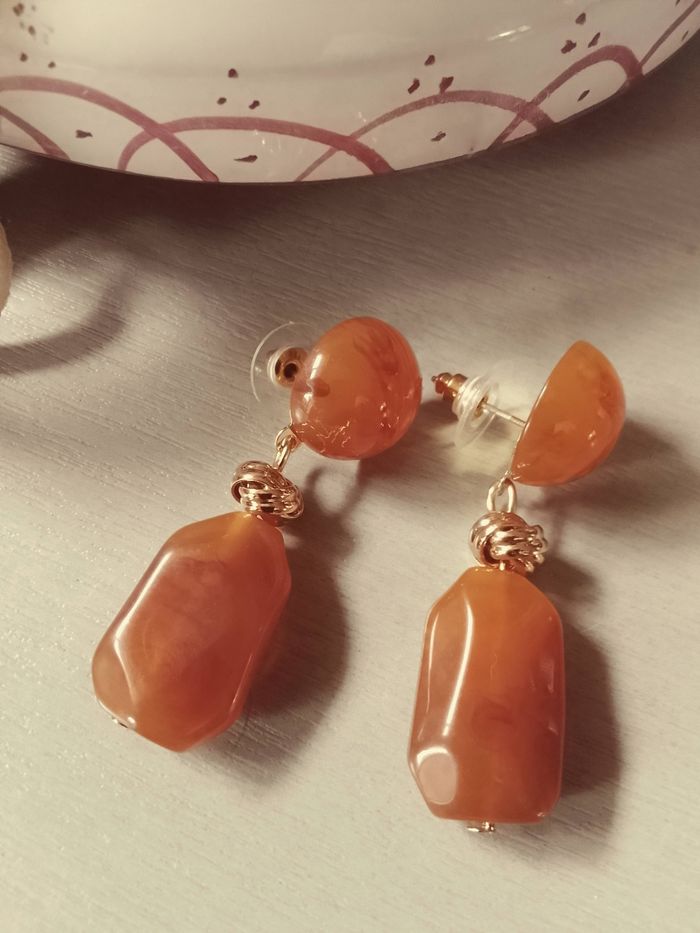 👍 Automne 2025 👍 Boucles d'oreilles dorées et résine colorée Des  Petits Hauts Feeka 🌸 - photo numéro 3