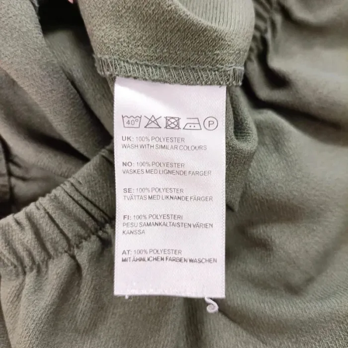 Short vert kaki Bik Bok en maille légère – taille S, détails festonnés à la base A1064 - photo numéro 8