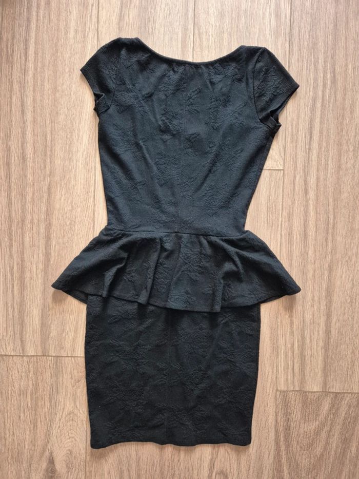Robe noire moulante péplum bershka - photo numéro 3