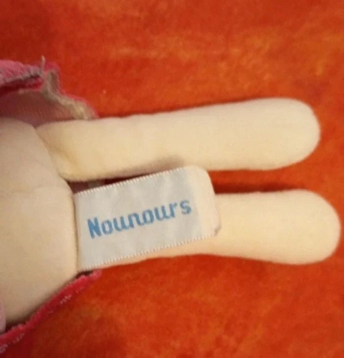 Poupée doudou petite fille marque Nounours - photo numéro 4
