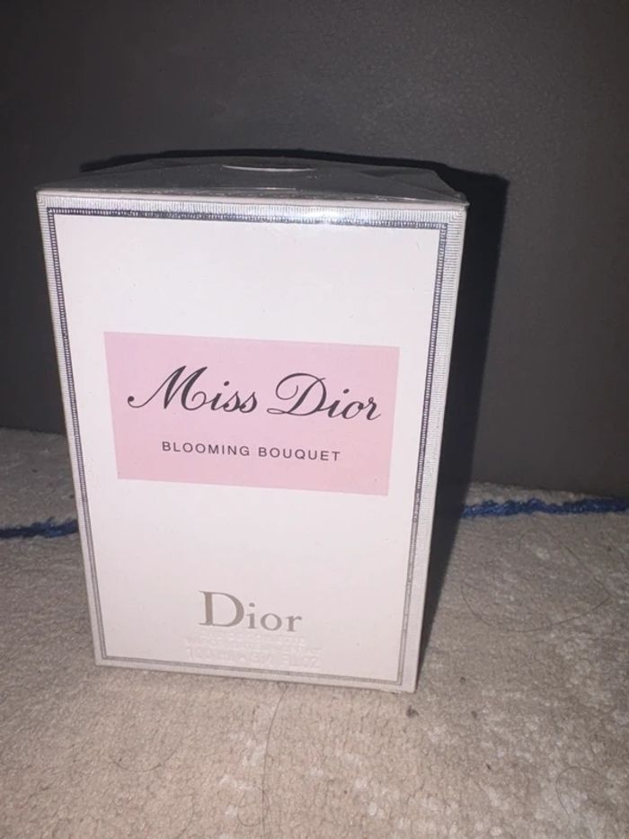 Neuf avec étiquette·Dior