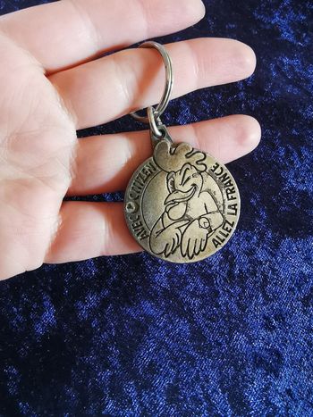 Porte-clés vintage Citizen football peno en métal argenté