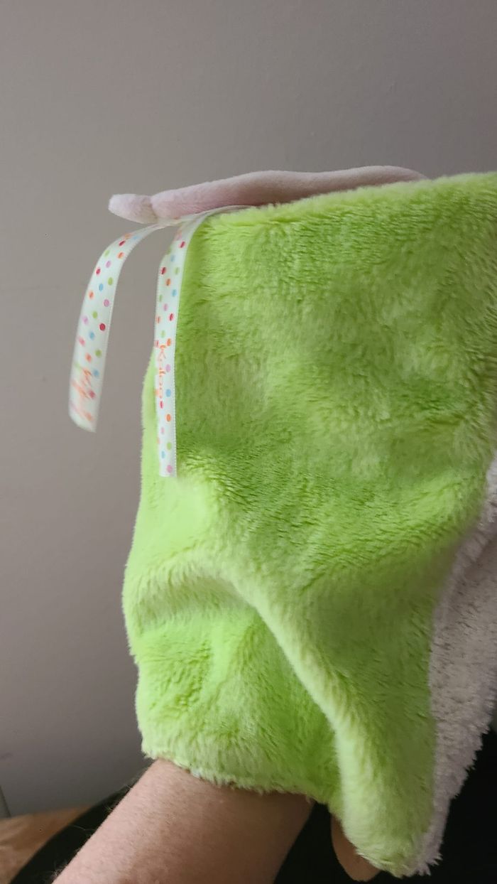 Doudou marionnette ours KALOO Colors rose cerise 25 - photo numéro 7