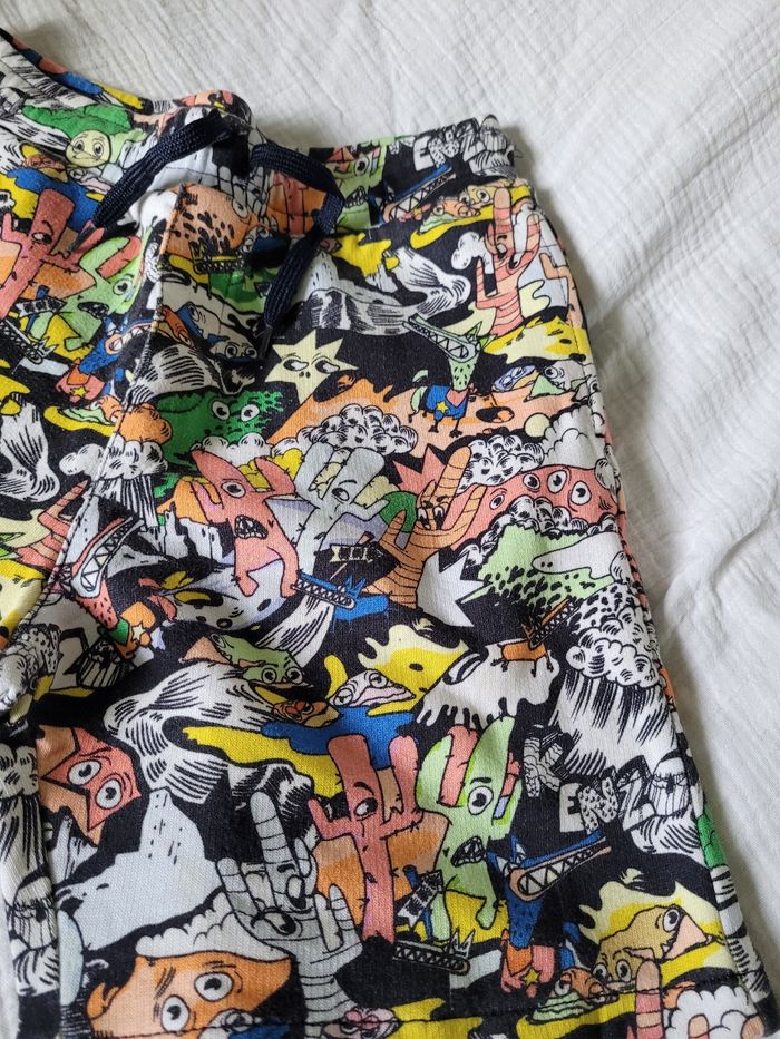 short kenzo 10ans (15e) - photo numéro 3