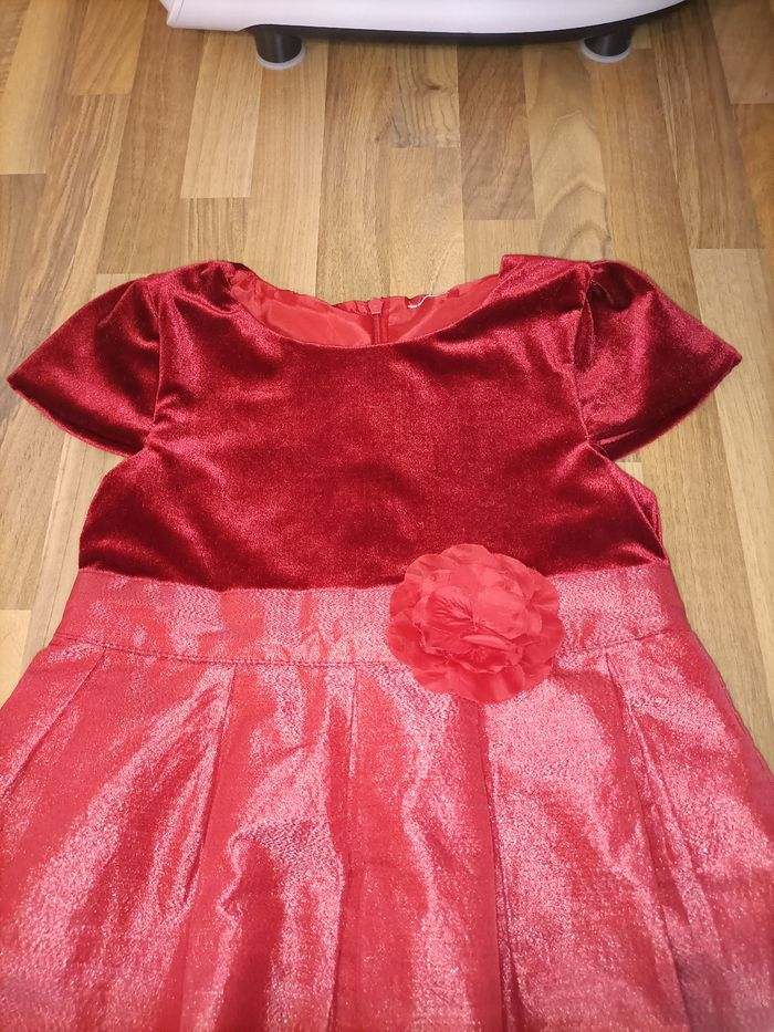 Robe de fête rouge pailletées 5 ans - photo numéro 4