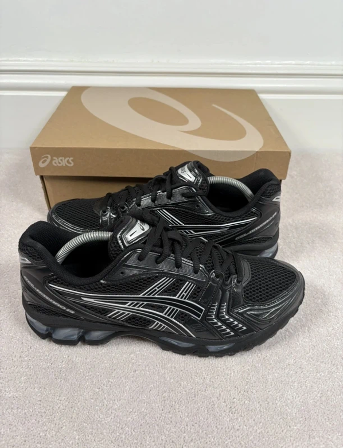 ASICS Gel-Kayano 14 taille 43.5