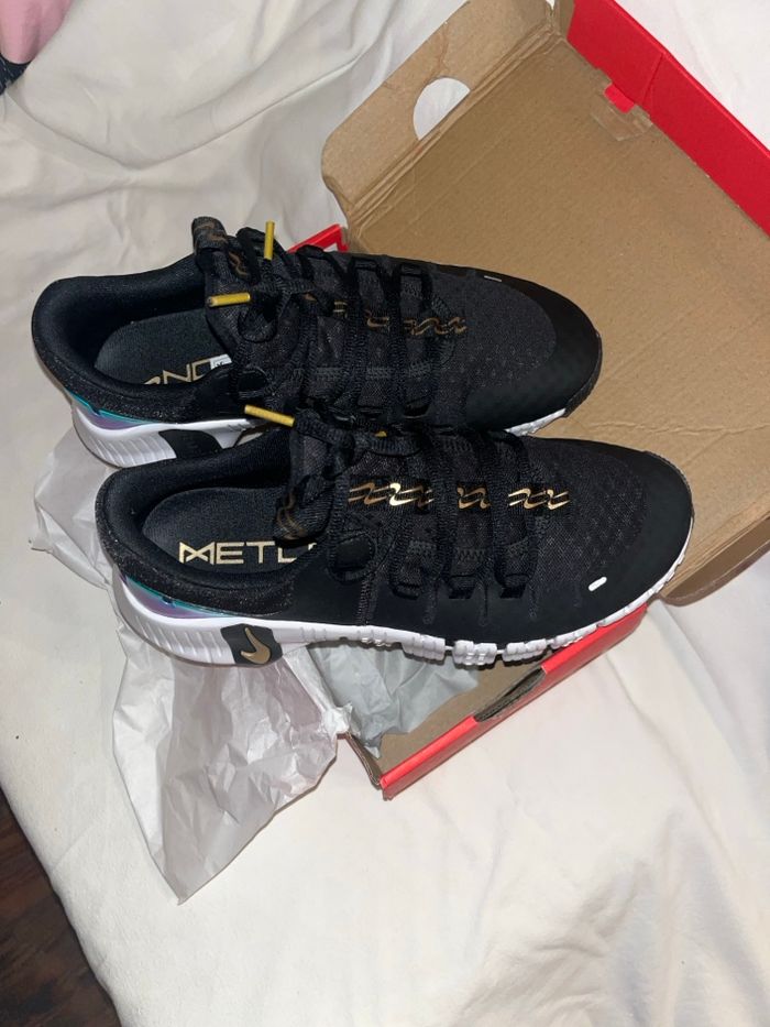 Nike Metcon 5 Ghost Noire - photo numéro 2