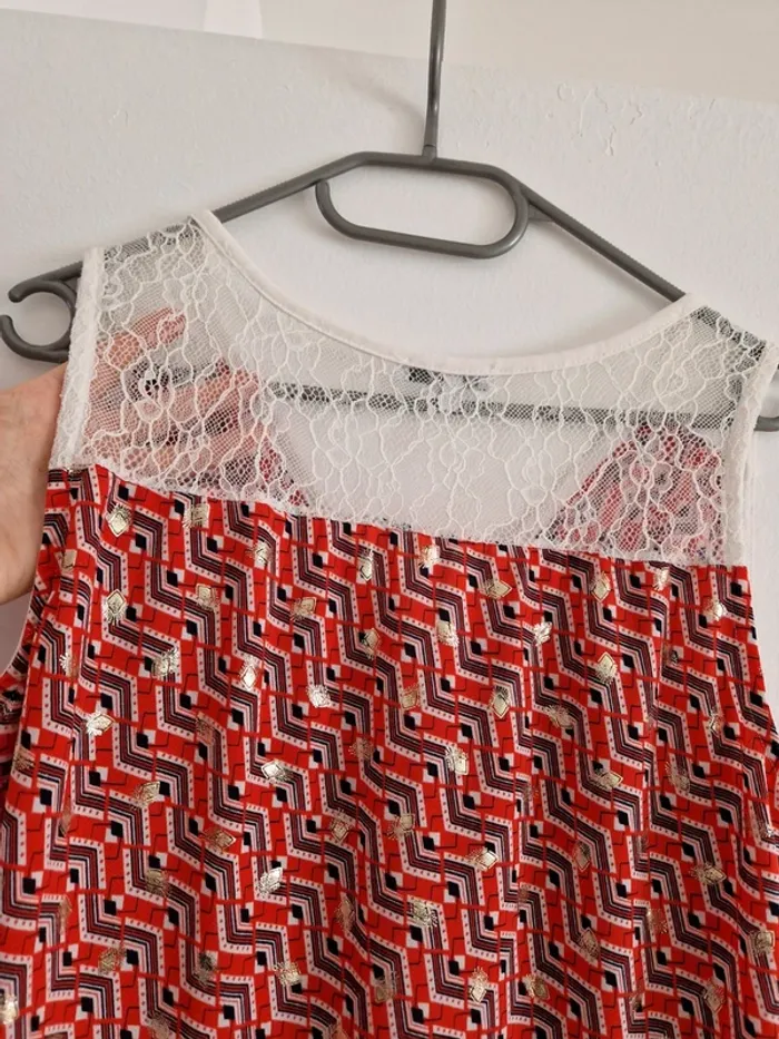 Blouse manches courtes rouge avec motifs - photo numéro 5