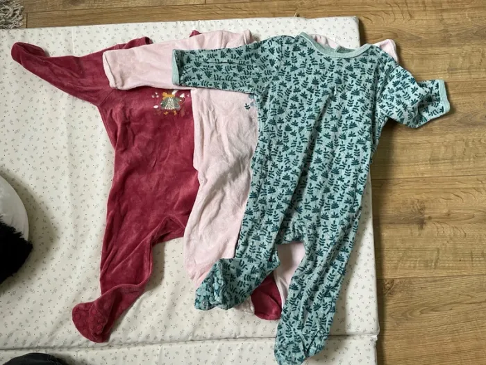 3 pyjamas velours Vertbaudet 12 mois
