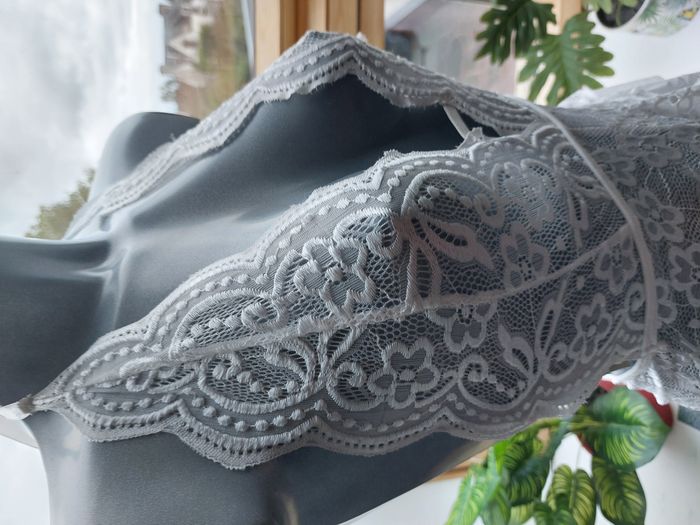 Superbe nuisette / body blanc cassé dentelle, chic et féminin Taille S/M - photo numéro 7