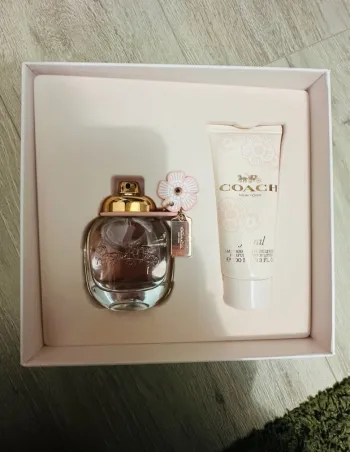 Eau de parfum coach 50 ml plus 100 ml lait de corps