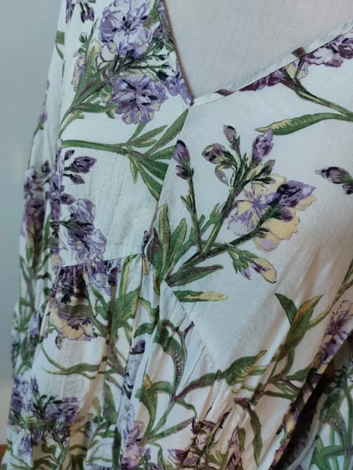 Très jolie robe légère fleurie volantée - photo numéro 2