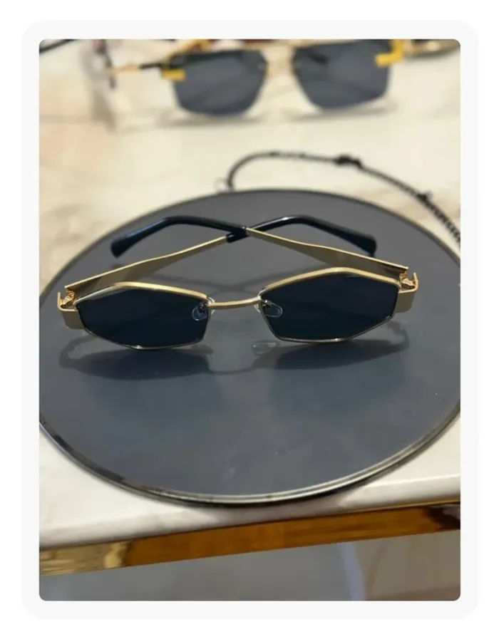 Lunette de soleil noire dorée - photo numéro 3