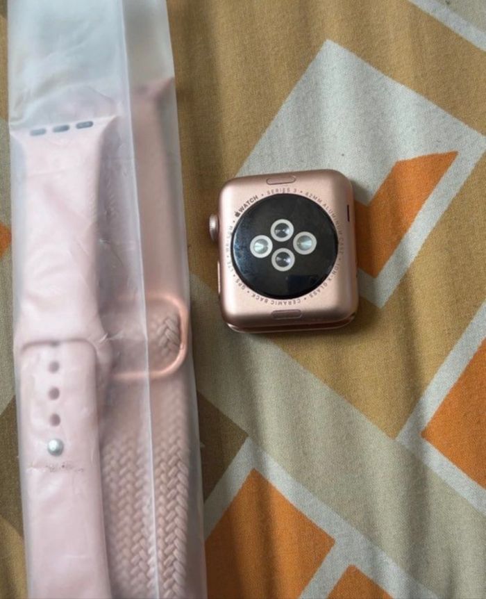 Apple watch series 3 GPS - photo numéro 2