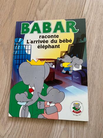Babar raconte l’arrivée  du bébé éléphant