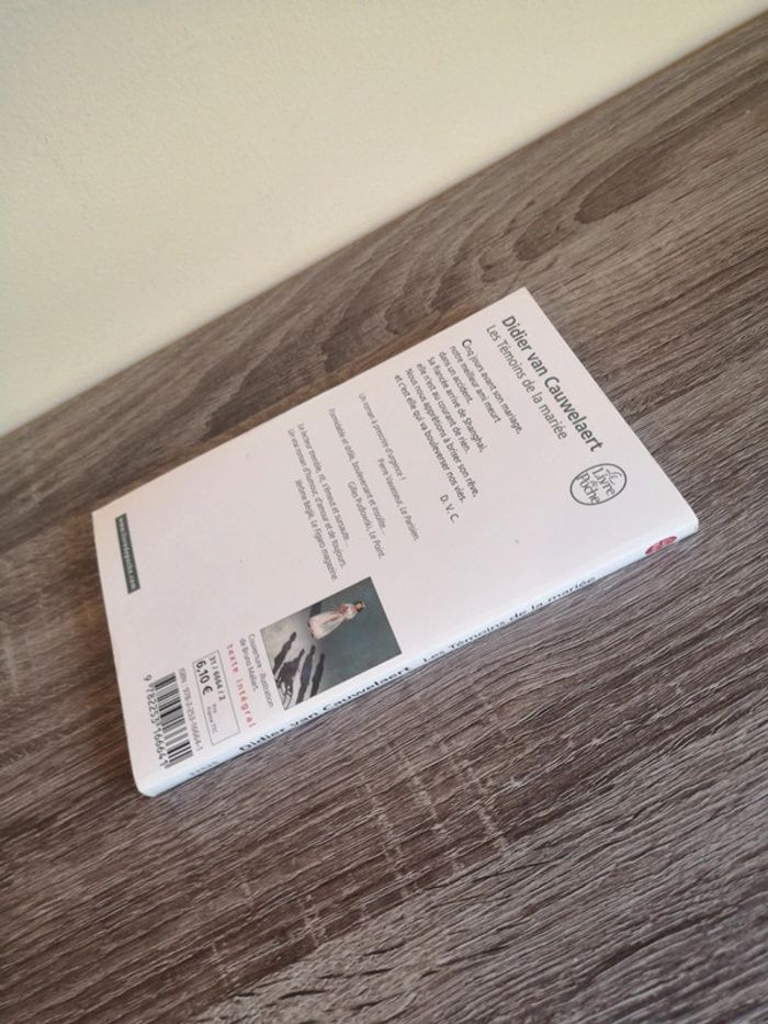 Livre Romance Les témoins de la mariée de Didier Van Cauwelaert - photo numéro 4