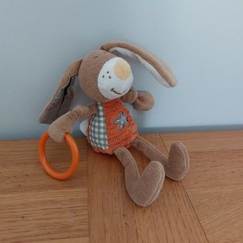 Doudou peluche lapin accroche poussette - Bengy