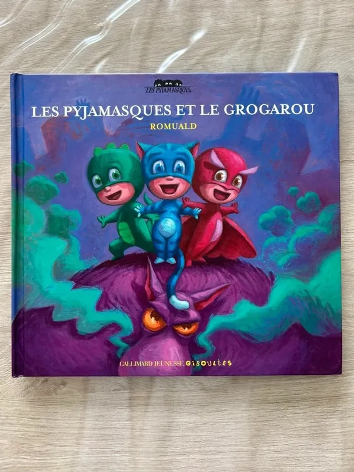 Livre « les pyjamasques et le grogarou »