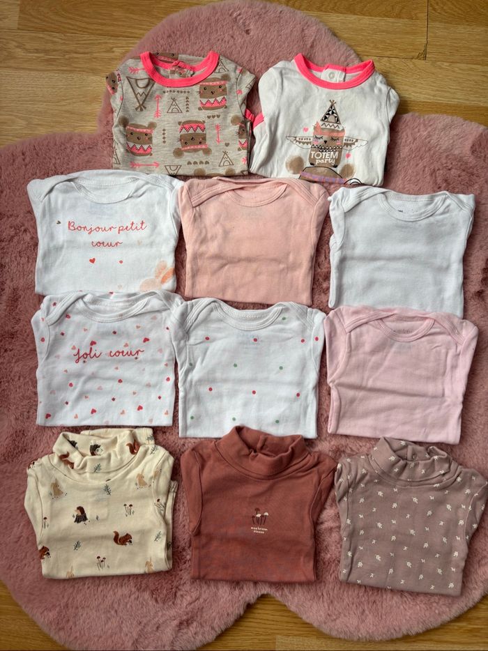 Lot bodies bébé fille