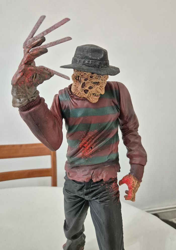 Figurine freddy mcfarlane 45 cm - photo numéro 4