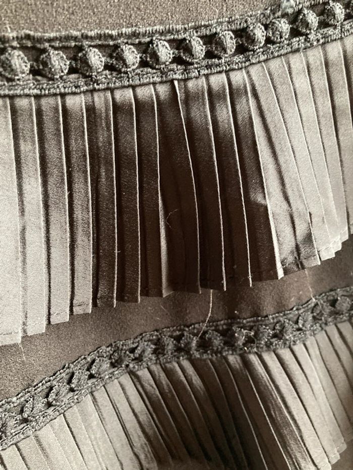 Superbe sweat manches 3/4 et volants avec dentelle marque Cherry Koko taille L - photo numéro 3