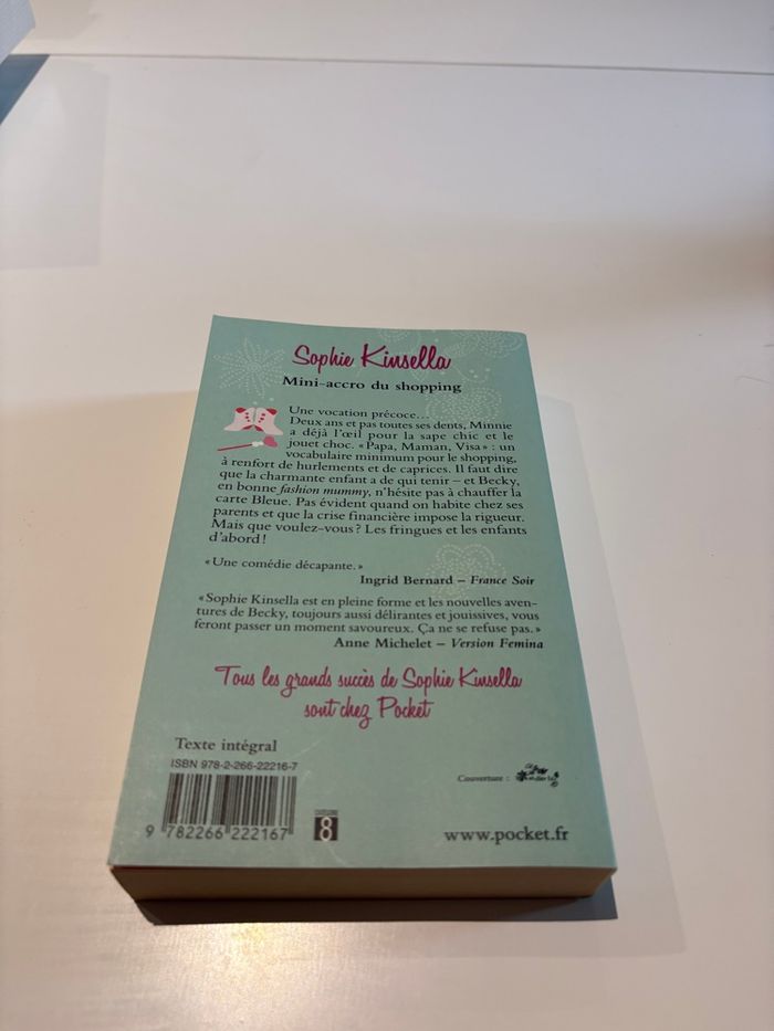 Livre « Mini accro du shopping » de Sophie Kinsella édition Pocket - photo numéro 3