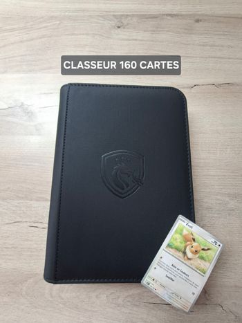 Binder classeur noir pour 160 pochettes cartes a collectionner Pokémon TCG