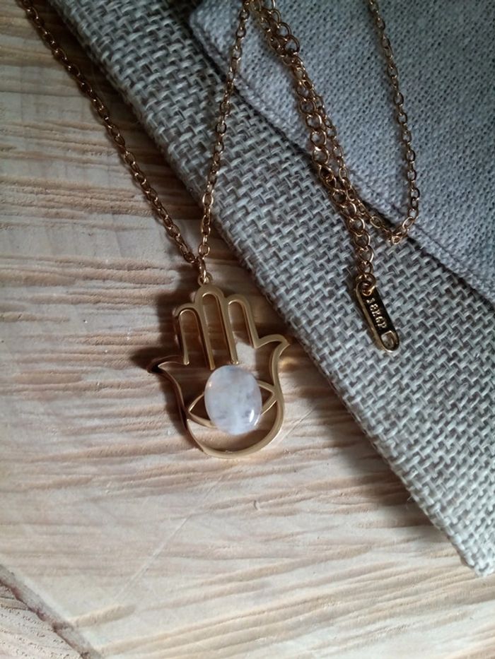 Collier main et pierre de lune - photo numéro 3