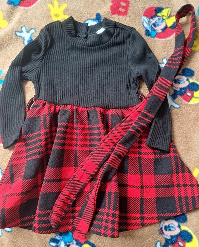 Robe bébé 6-9mois - photo numéro 2