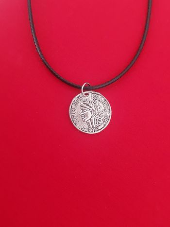 Collier cordon noir réglable piece de monnaie ancienne