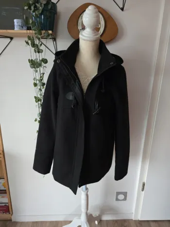 Duffle coat court