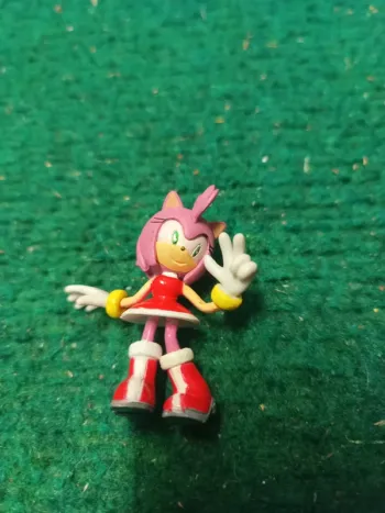 Figurines sonic amy rose